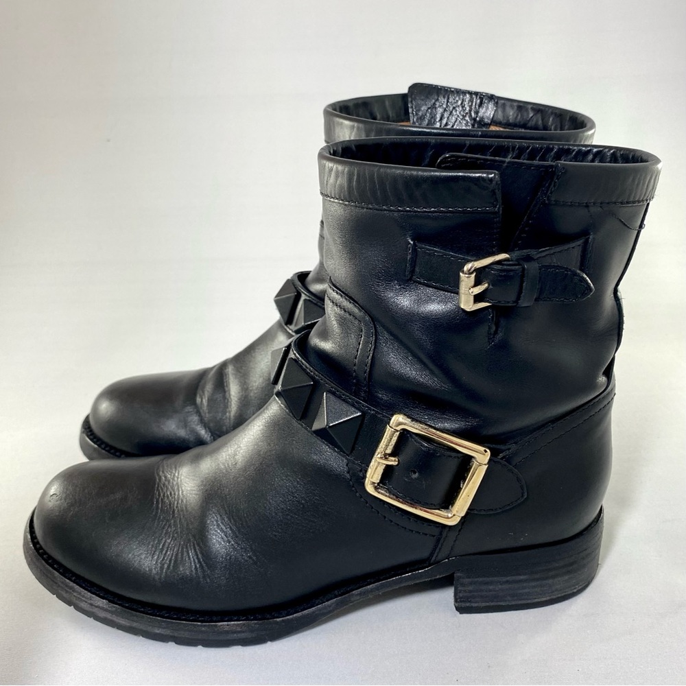 Authentic Valentino Garavani Macro Rockstud genuine leather moto biker boots. 🖤